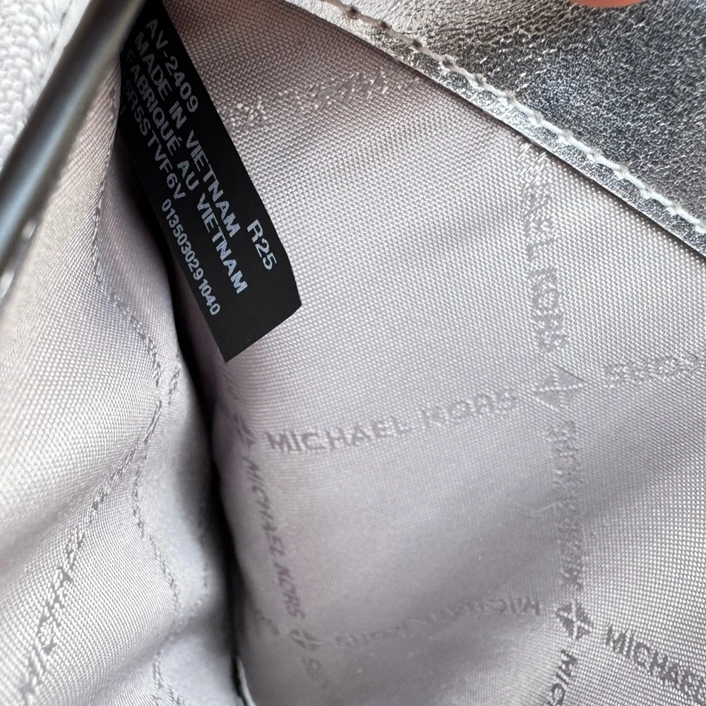 Michael Kors Jet Set Travel Bifold Wallet MK Black Multi Airplane Limited - Picture 8 of 14